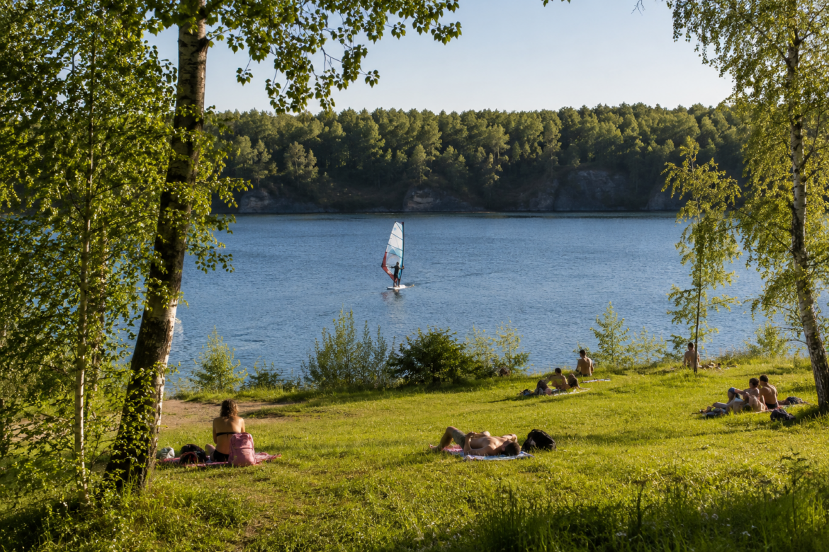 Pfordter See bei Schlitz: Baden, Surfen, Angeln – was der Baggersee in der Fuldaaue wirklich kann